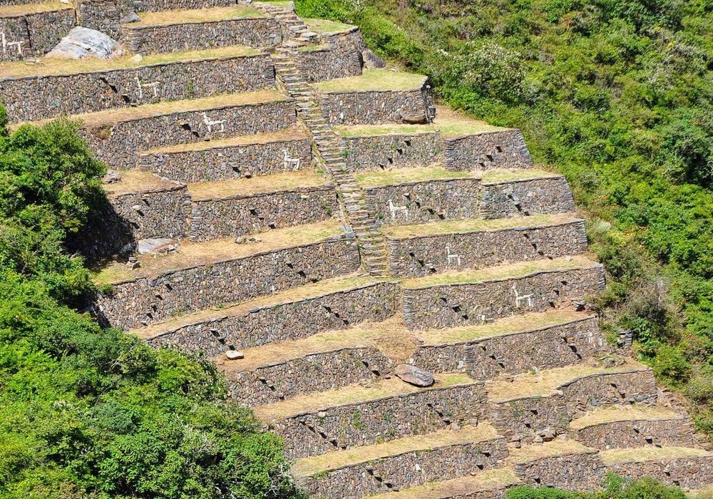 Choquequirao Trek to Machu Picchu