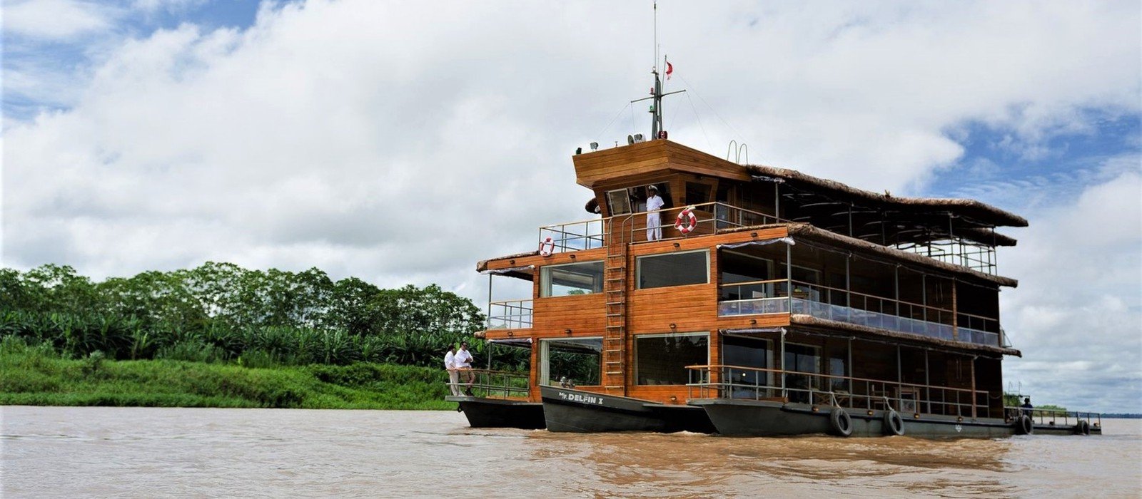 Delfin I Cruise to Pacaya-Samiria Reserve